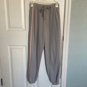 Cotton On gray joggers with pink stripe down the sides and pockets, size xs